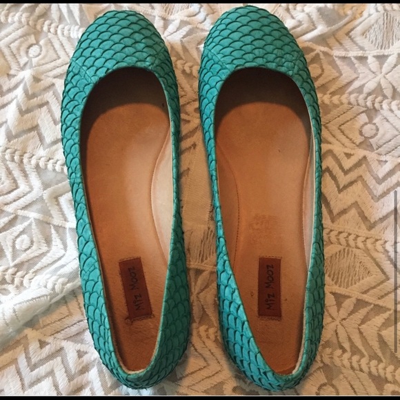 Miz mooz green scale panther flat sz 10 - Picture 2 of 7